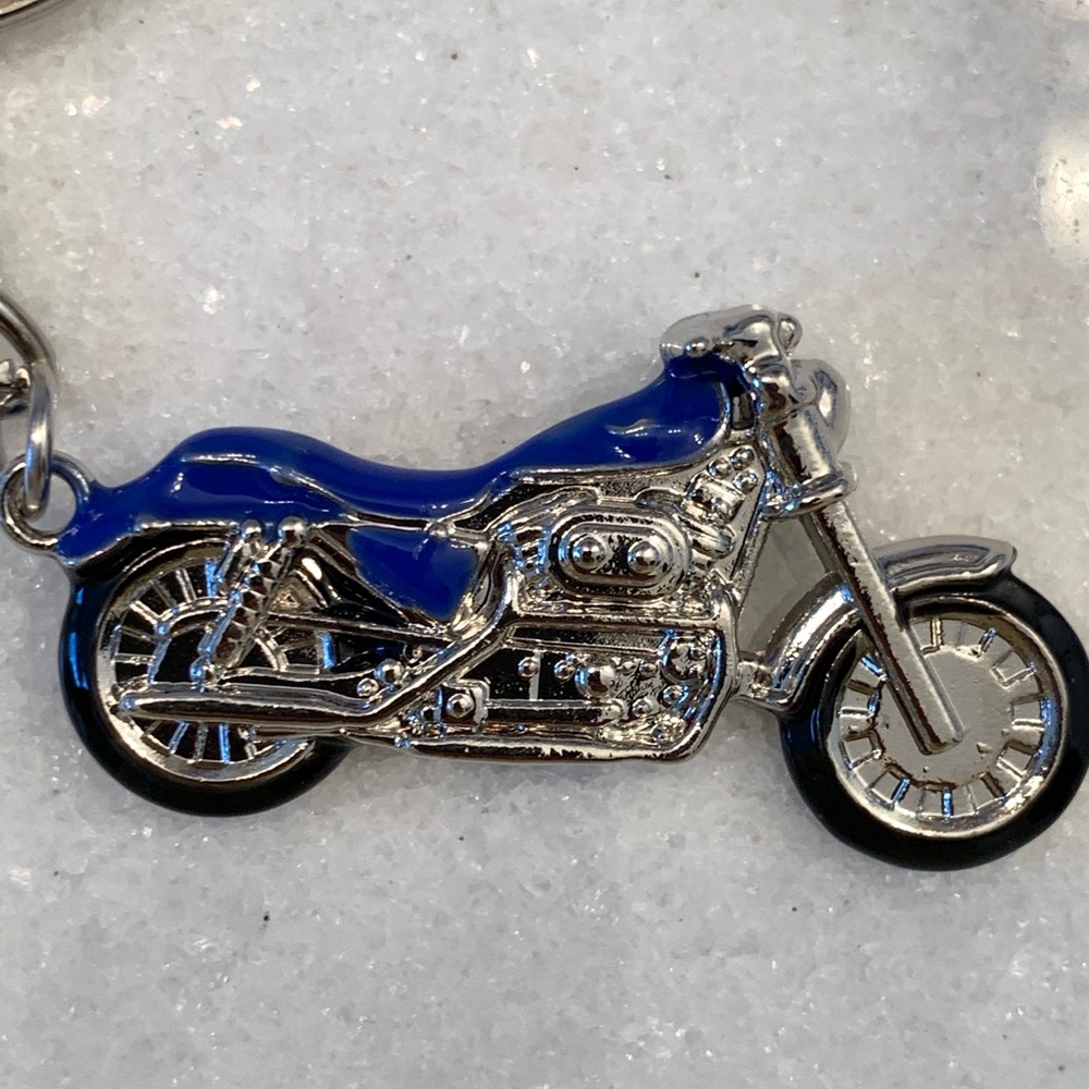 Motorcycle Keychain - Picture 4 of 5
